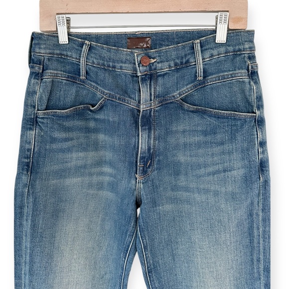 MOTHER • Dazzler Yoke Front Ankle Jean - Wander Dust - Picture 8 of 14